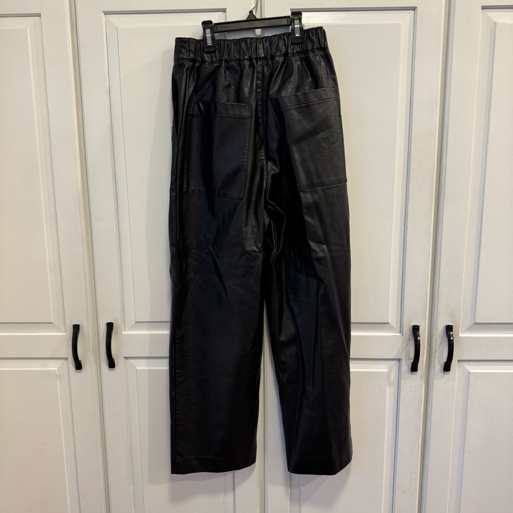 Oak & Fort Extra Small Black Faux Vegan Leather - Picture 4 of 9